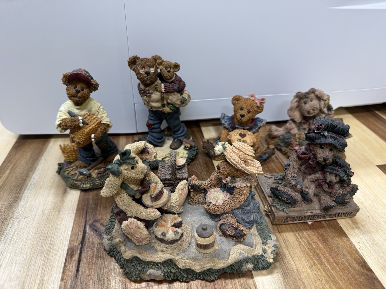 Set of 6 Boyd’s Bear Figures with Parental Figures and Extras Vintage