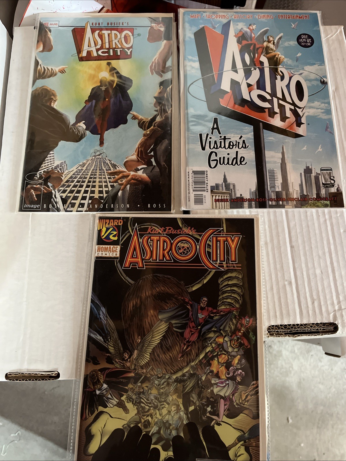 Kurt Busiek\'s Astro City #1, 1/2 And Vistors Guide Image Comics Malibu Comics