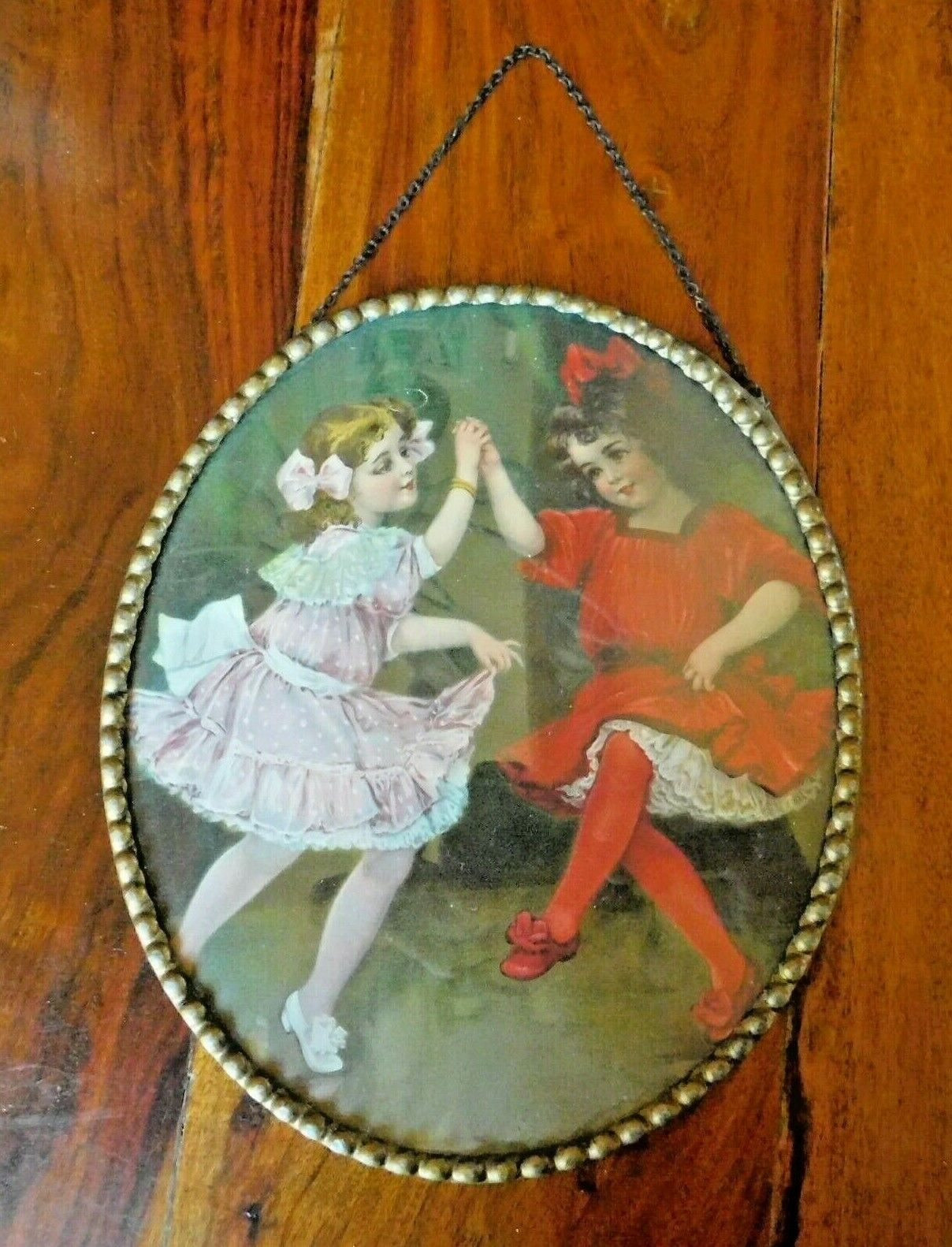 ANTIQUE VICTORIAN 1911 OVAL PICTURE FRAME with CHAIN of DANCING GIRLS 9 1/2\