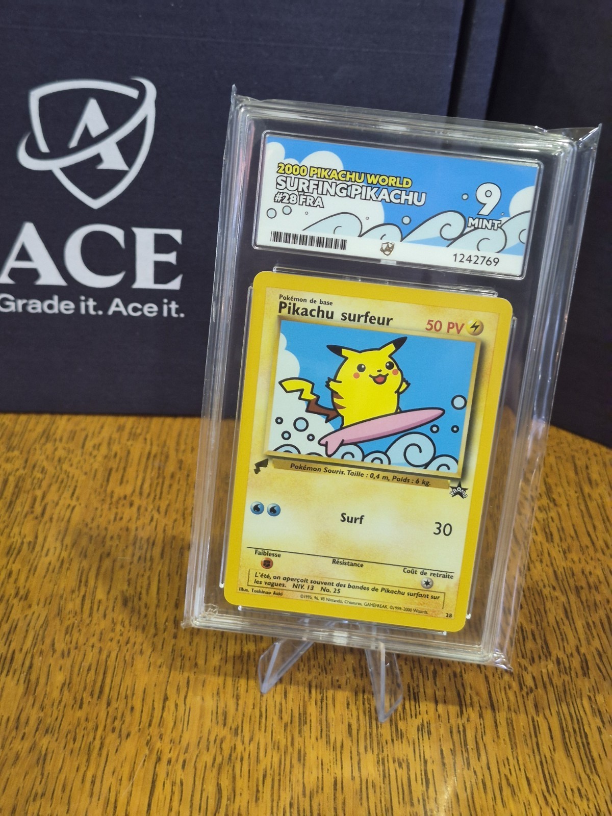 2000 Pokémon French World Collection Surfing Pikachu #28 Pop 17 Ace Grade 9