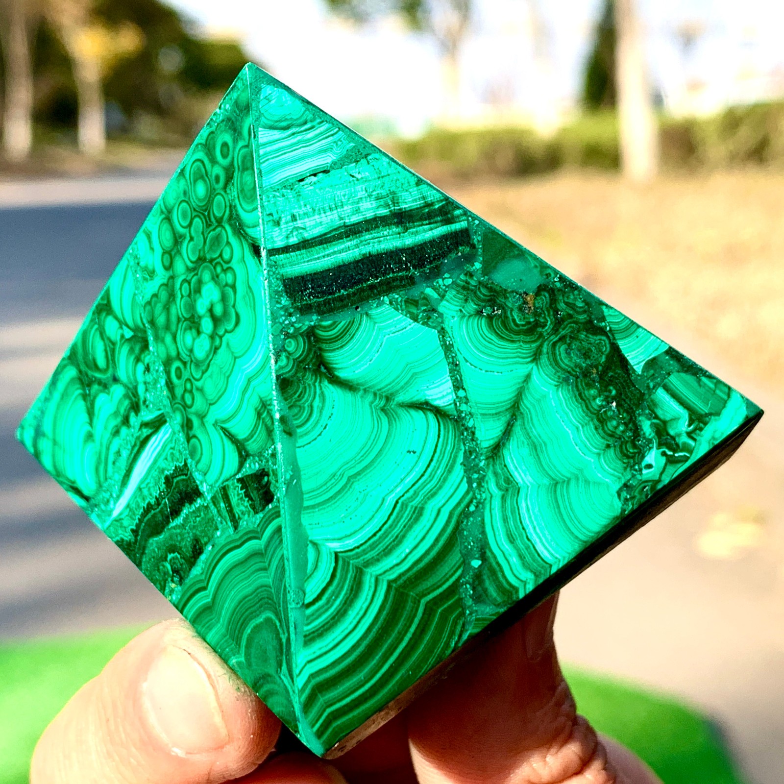 156G Natural malachite Pyramid Chakra Treatment Energy Stone Crystal Generator