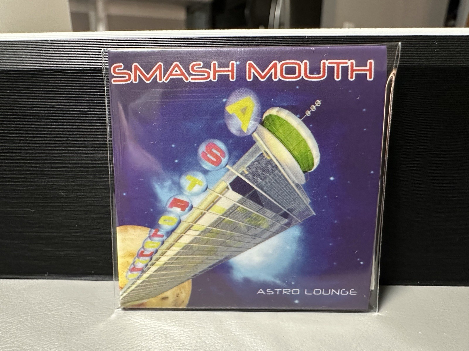 ZURU Mini Brands Retro Mini Vinyl Record - Smash Mouth- Astro Lounge - All Star