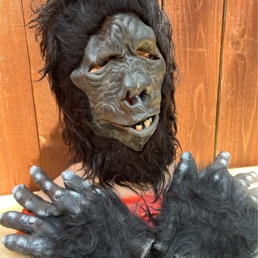 Vintage Gorilla Ape Costume Mask & Feet Set Hairy Rubber Halloween Adult