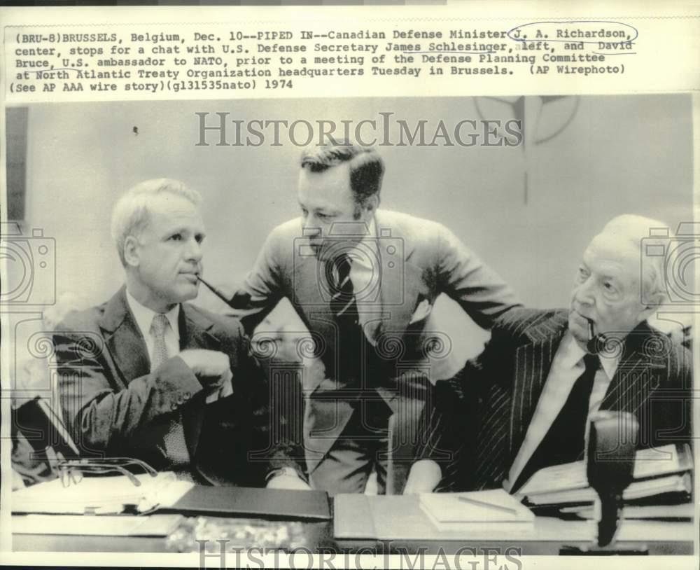 1974 Press Photo Canadian, U.S. Gov. officials at a defense meeting in Brussels