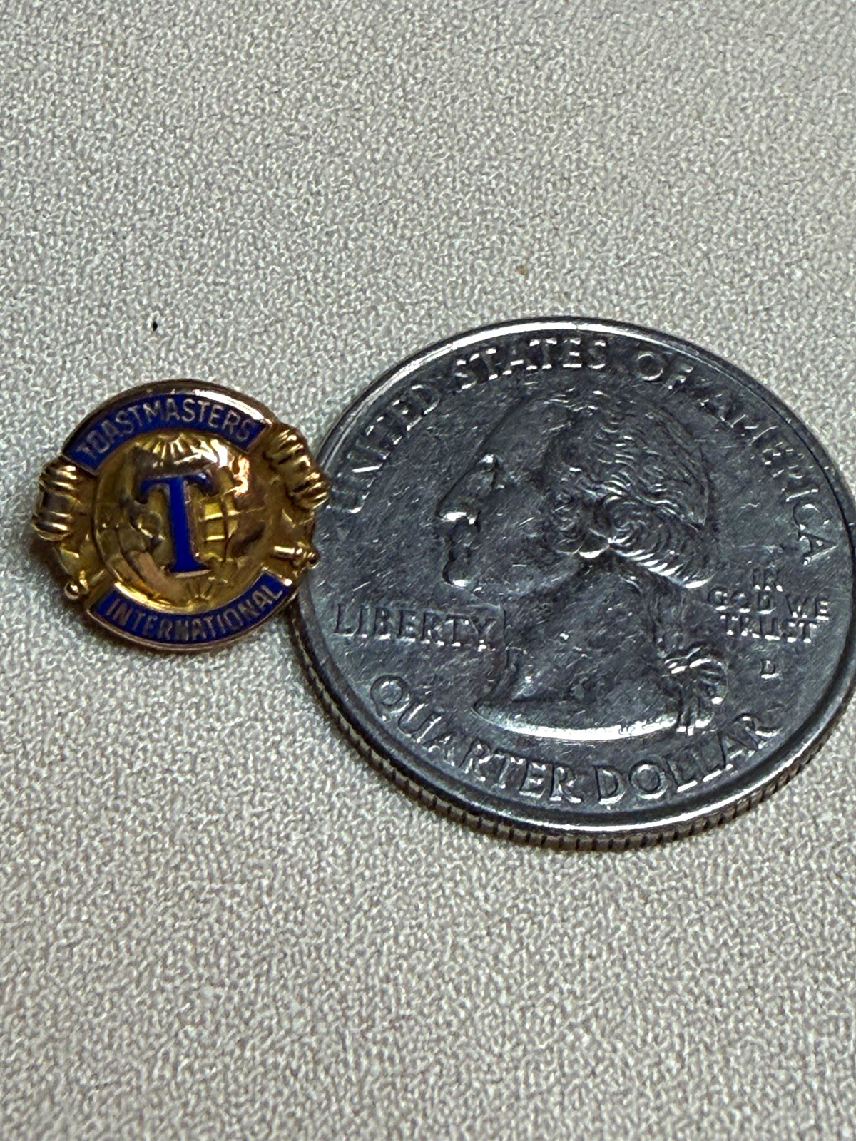 Vintage Toastmasters International 1/10 10K GF Enamel Member Lapel Pin Award