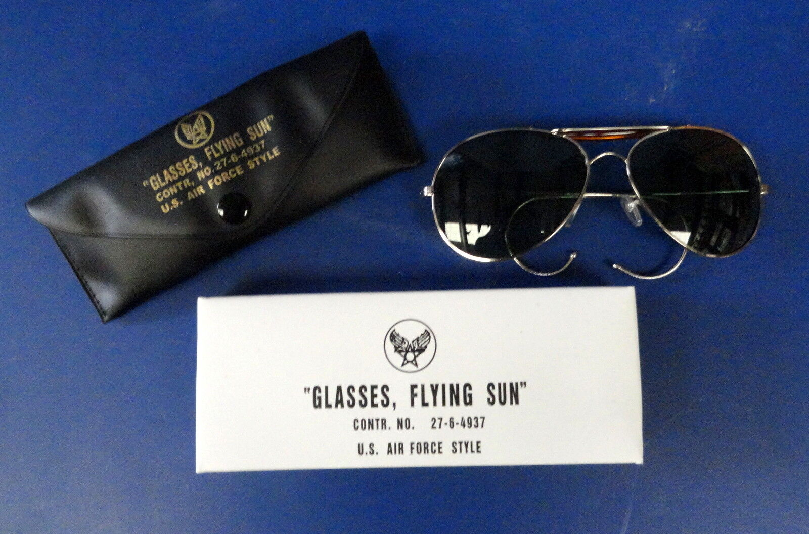 PILOT'S FLYING SUNGLASSES W/CARRYING CASE