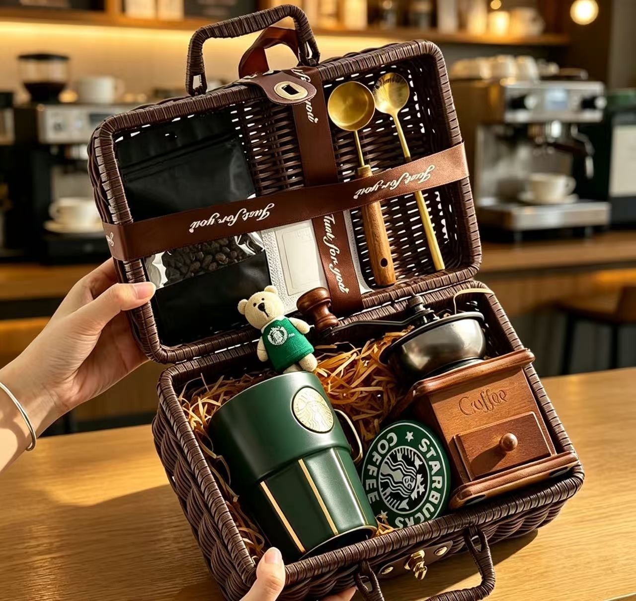 Starbucks Coffee Cup Gift Set Retro Wicker Handheld Box Coffee Lover Souvenir