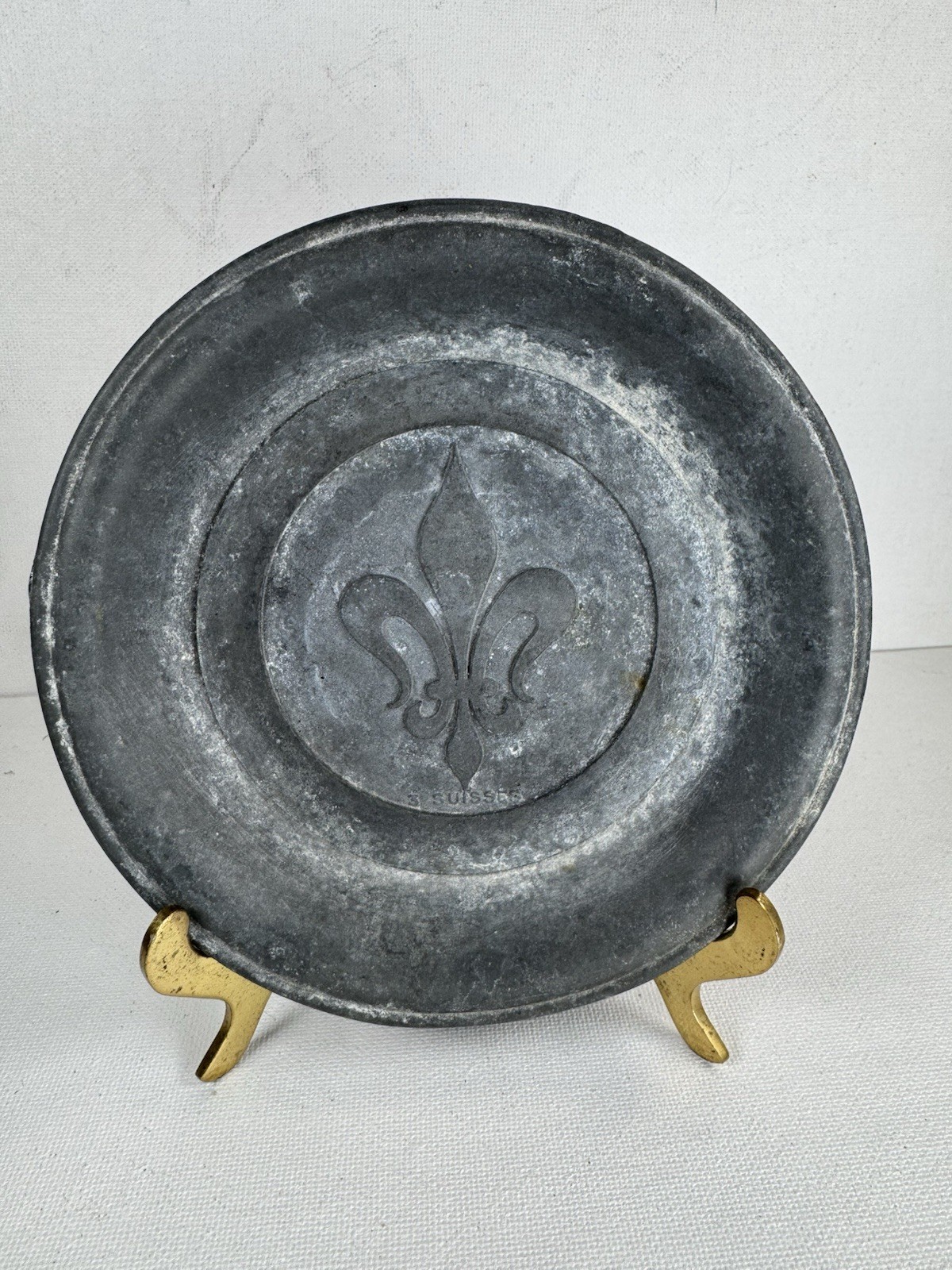 Vintage French 3 Suisses Fleur de Lis Metal Pewter Style Decorative Plate 5.5”