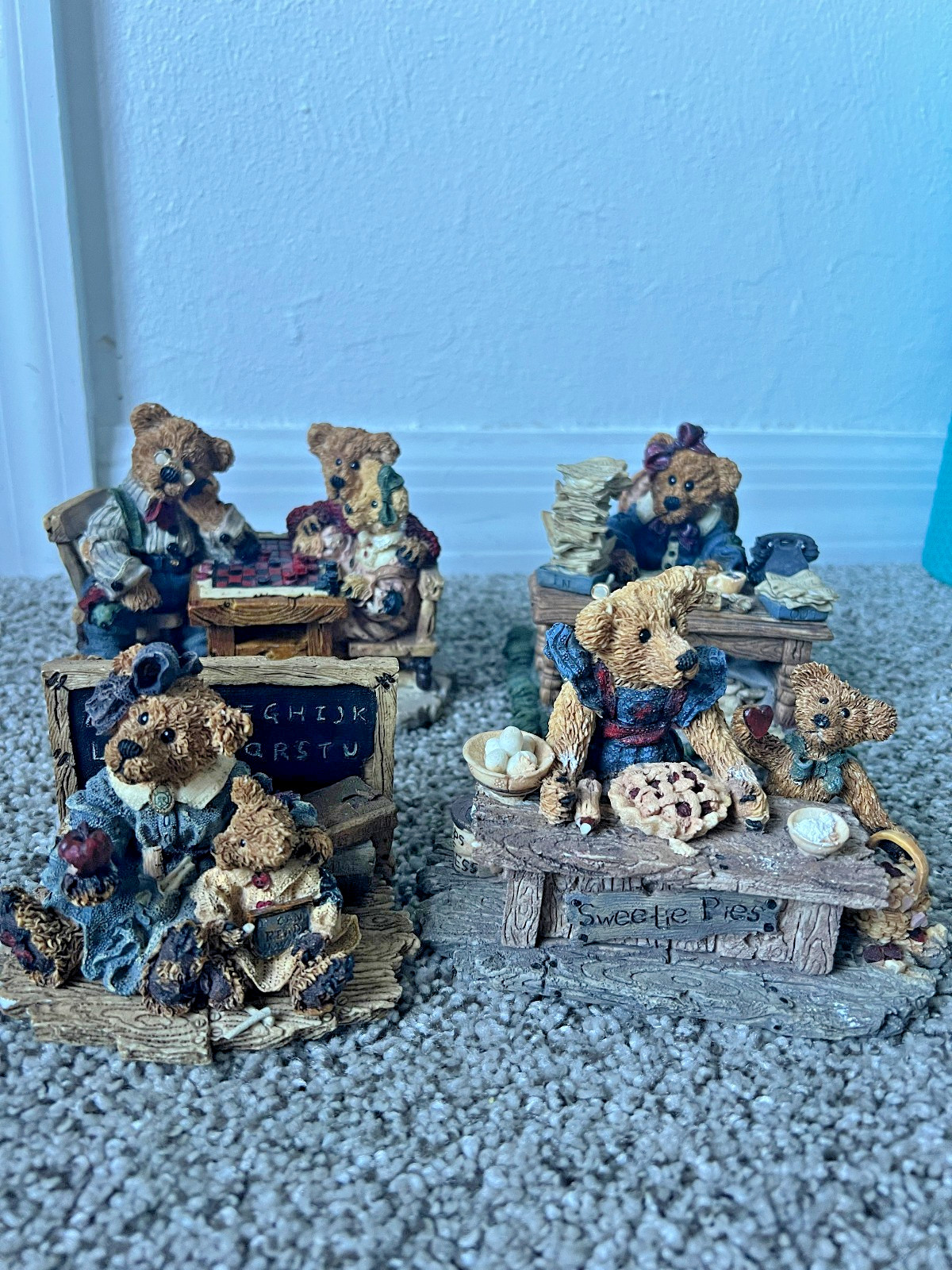 Set of 4 Boyds Bears & Friends The Bearstone Collection Figurines Vintage