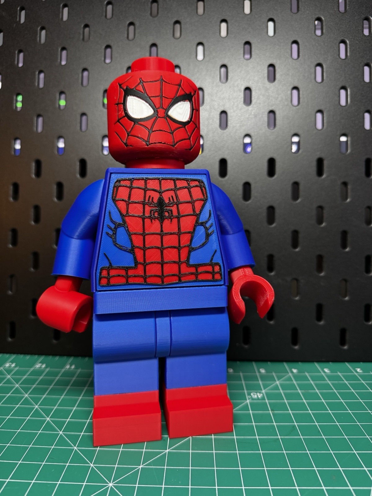 3D PRINTED - LEGO INSPIRED -  SPIDERMAN  FIGURINE -16