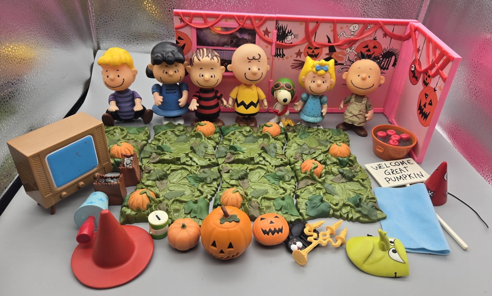 Vintage Peanuts Memory Lane The Great Pumpkin Charlie Brown Playset Figure Lot