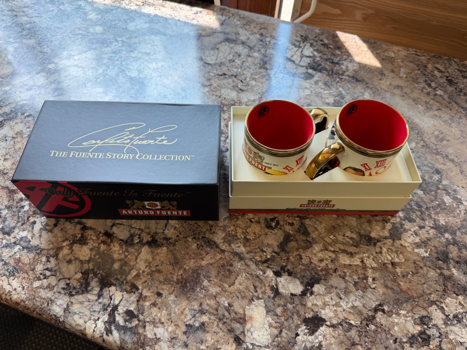 Arturo Fuente Set of 2 Limited Edition Ceramic Coffee Mugs New in Box