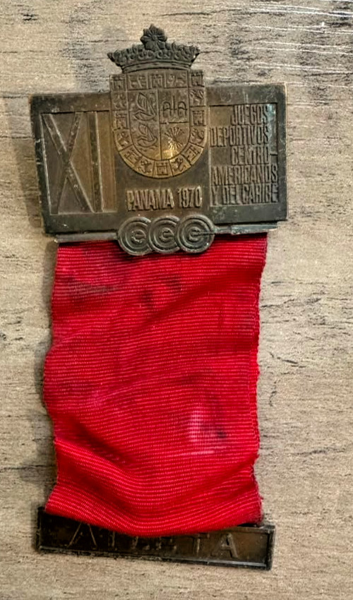 RARE PANAMA 1970 MEDAL CENTRO-AMERICAN GAMES ATHLETE PARTICIPATION