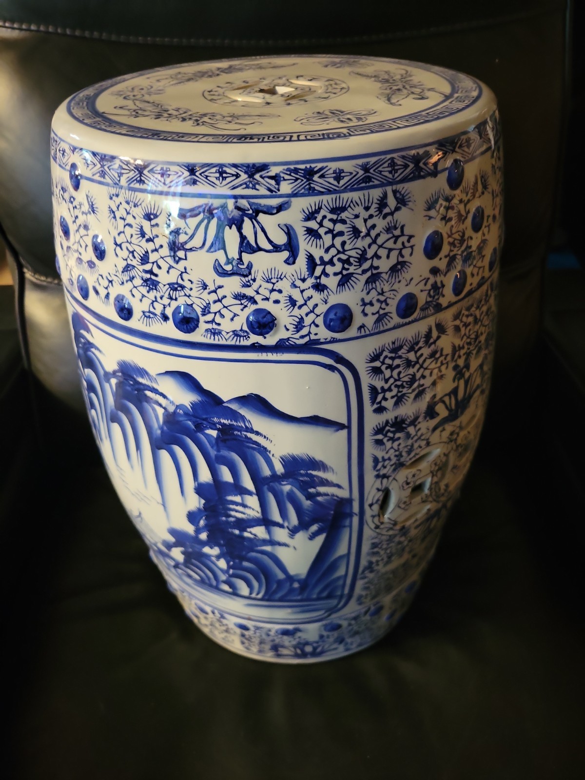 Chinese Blue and White Porcelain Willow Round Drum Stool 18” x 10” Local Pickup