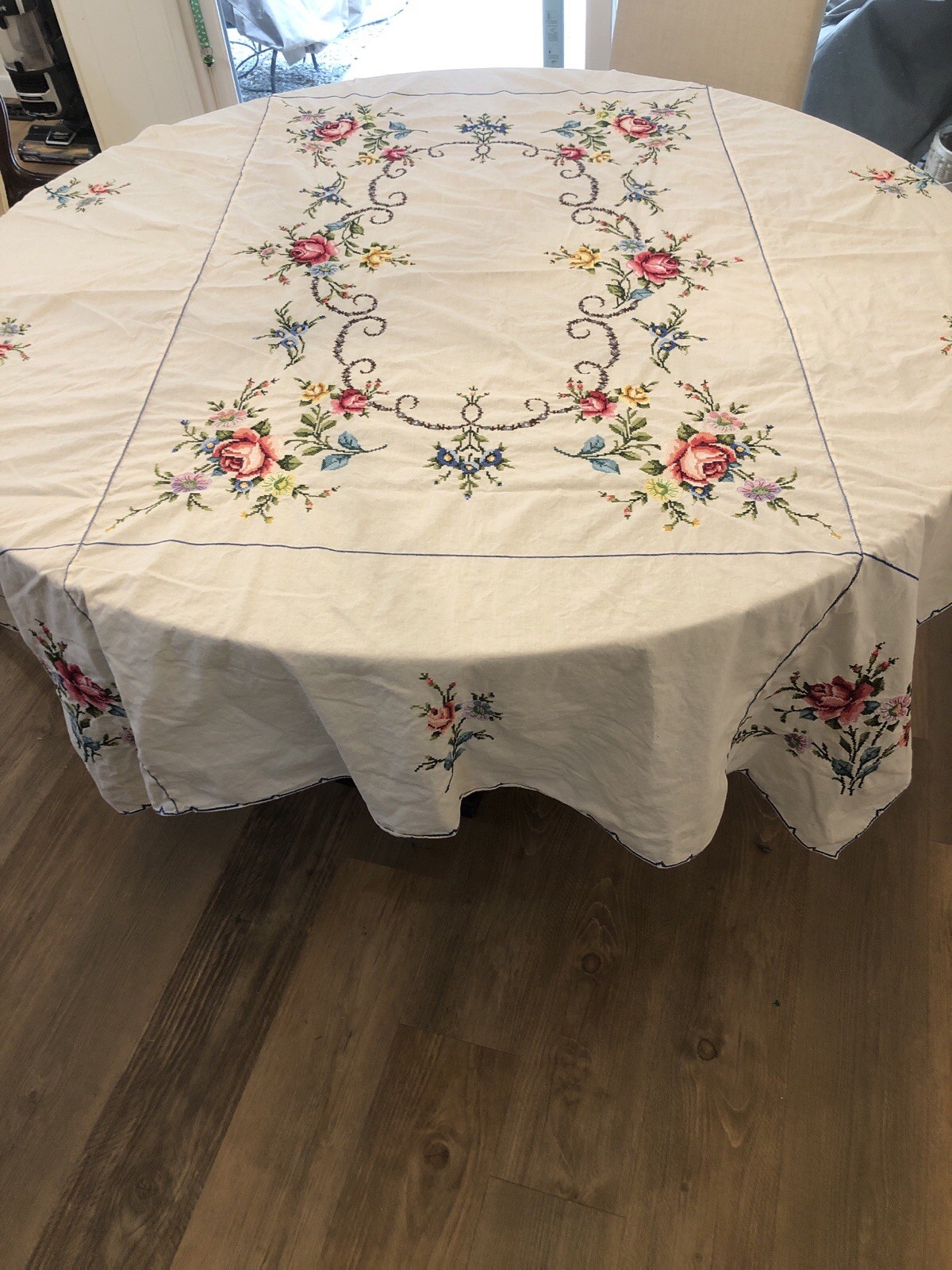 Vintage Traditional Floral Cross Stitch Embroidered Tablecloth 84x62 Gorgeous