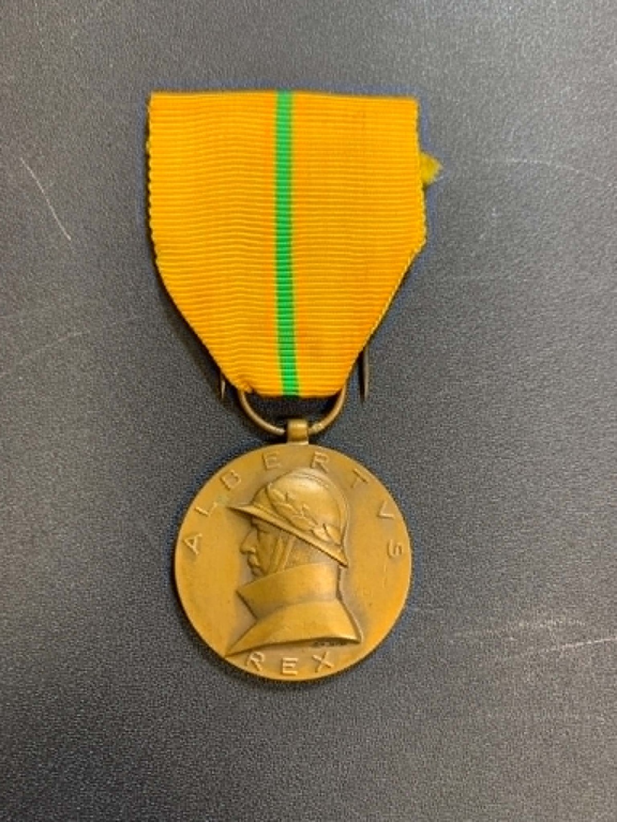 Original WW1 Belgian Military Commemorative Medal of the Reign of King Albert I 