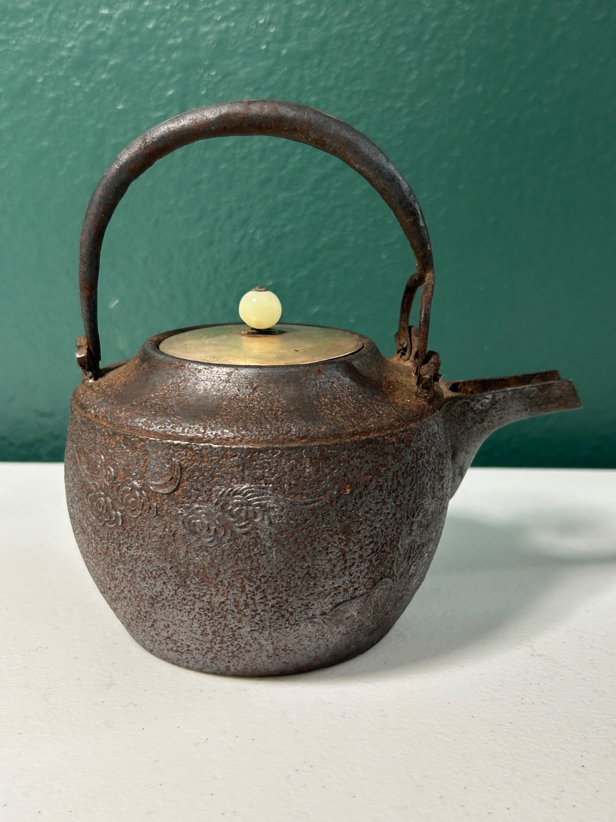Antique Japanese Tetsubin Cast Iron Kettle Seijudo Signed Silver Inlay Meiji