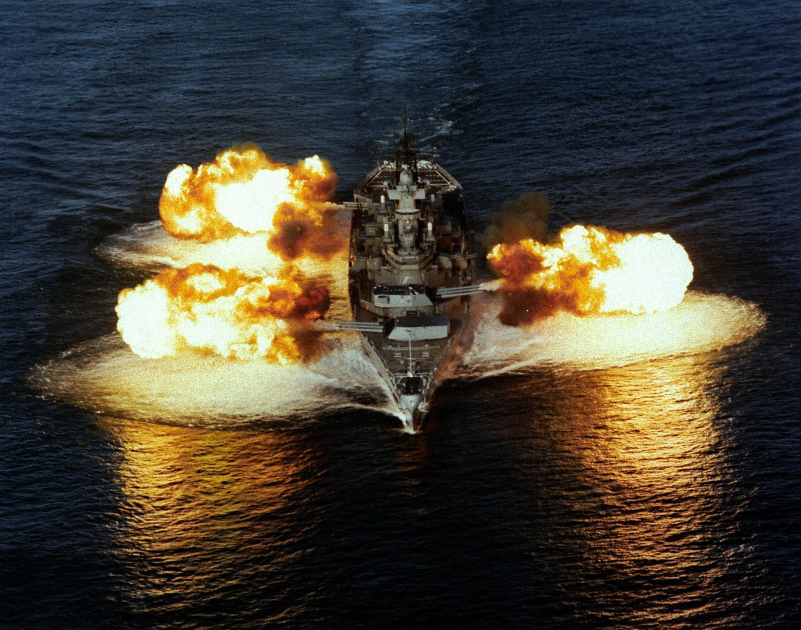 US NAVY, SHIP PHOTOGRAPH OF USS NEW JERSEY (BB-63)