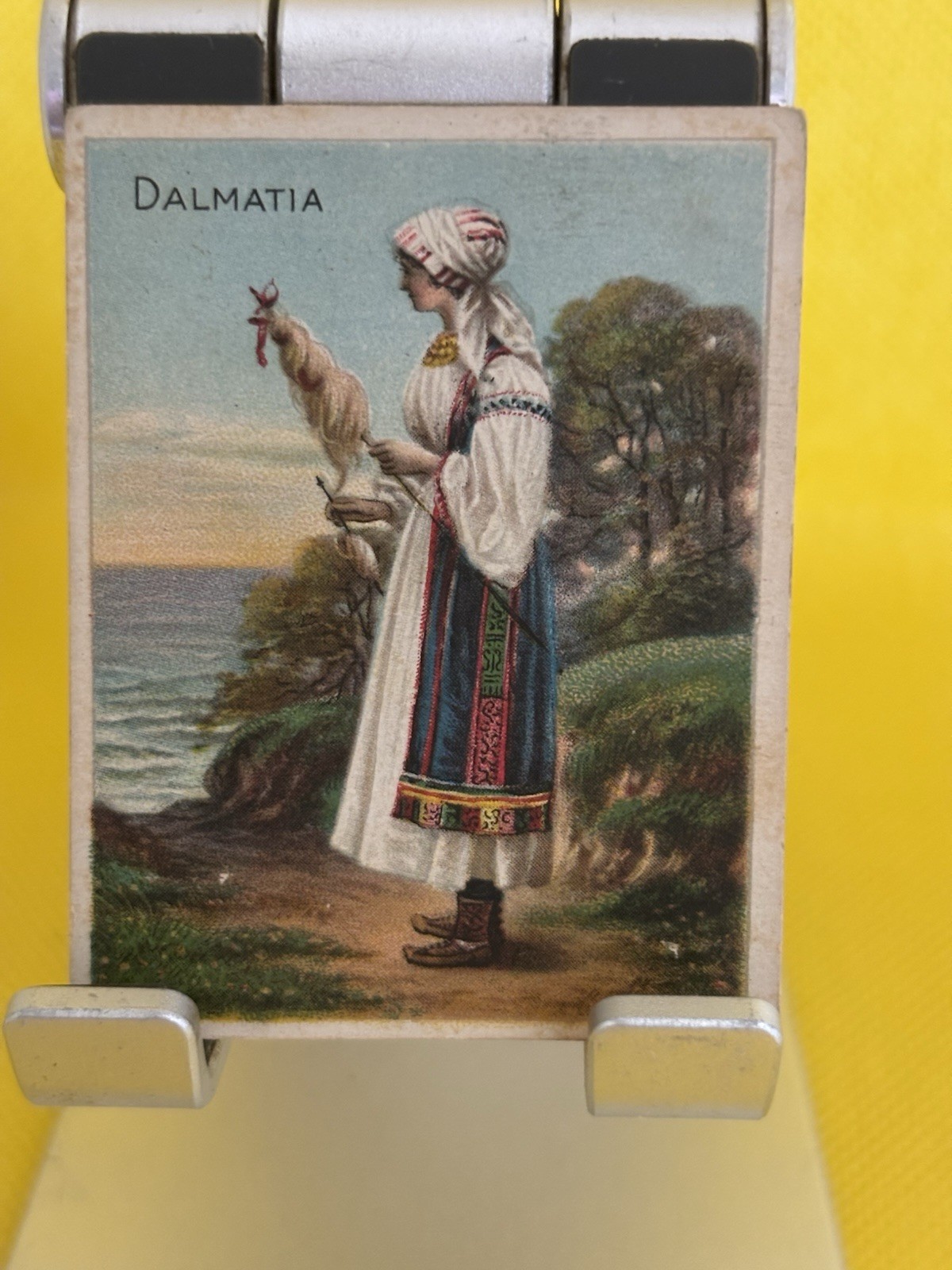T52 Helmar Costumes & Scenery Tobacco Cards, 1912, Dalmatia