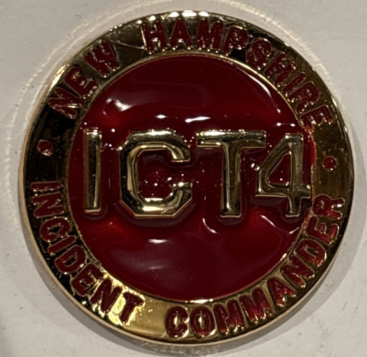 State New Hampshire Incident Commander ICT4 Pin Vintage Red Gold T Enamel (NOS)