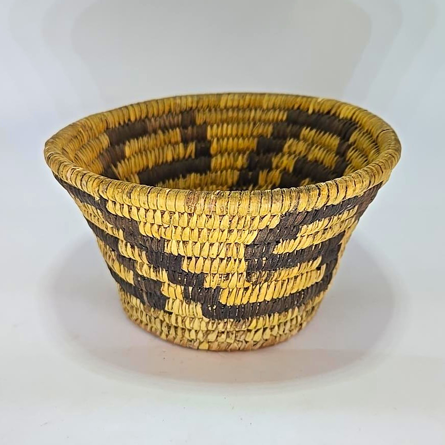 Antique Western Apache Native American Basket Bowl Devil's Claw 5.5