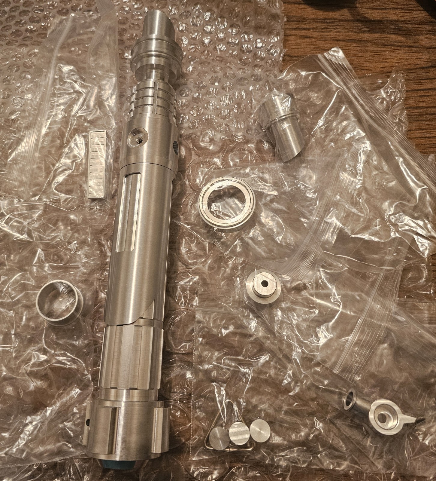 Solos Hold Rebel Orphan Empty Lightsaber