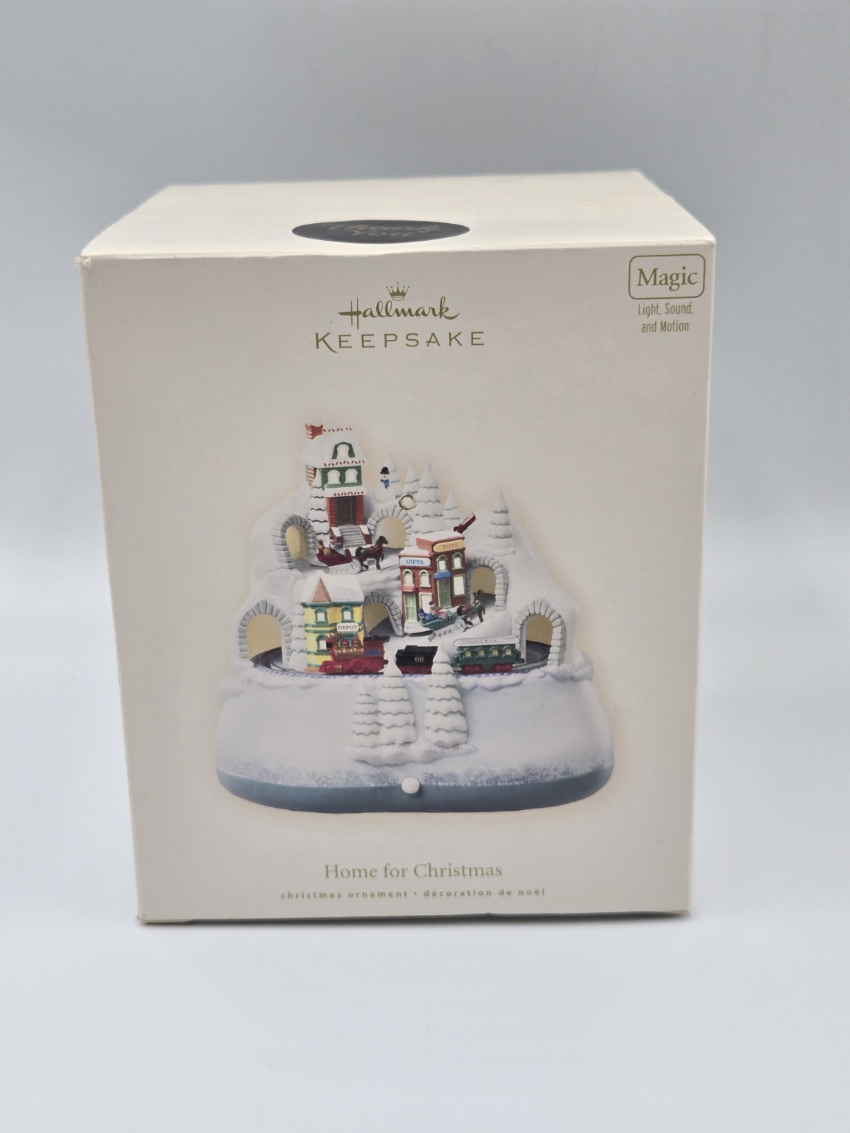 Hallmark Ornament Home For Christmas Magic Light Sound Motion Ornament 2008 B7
