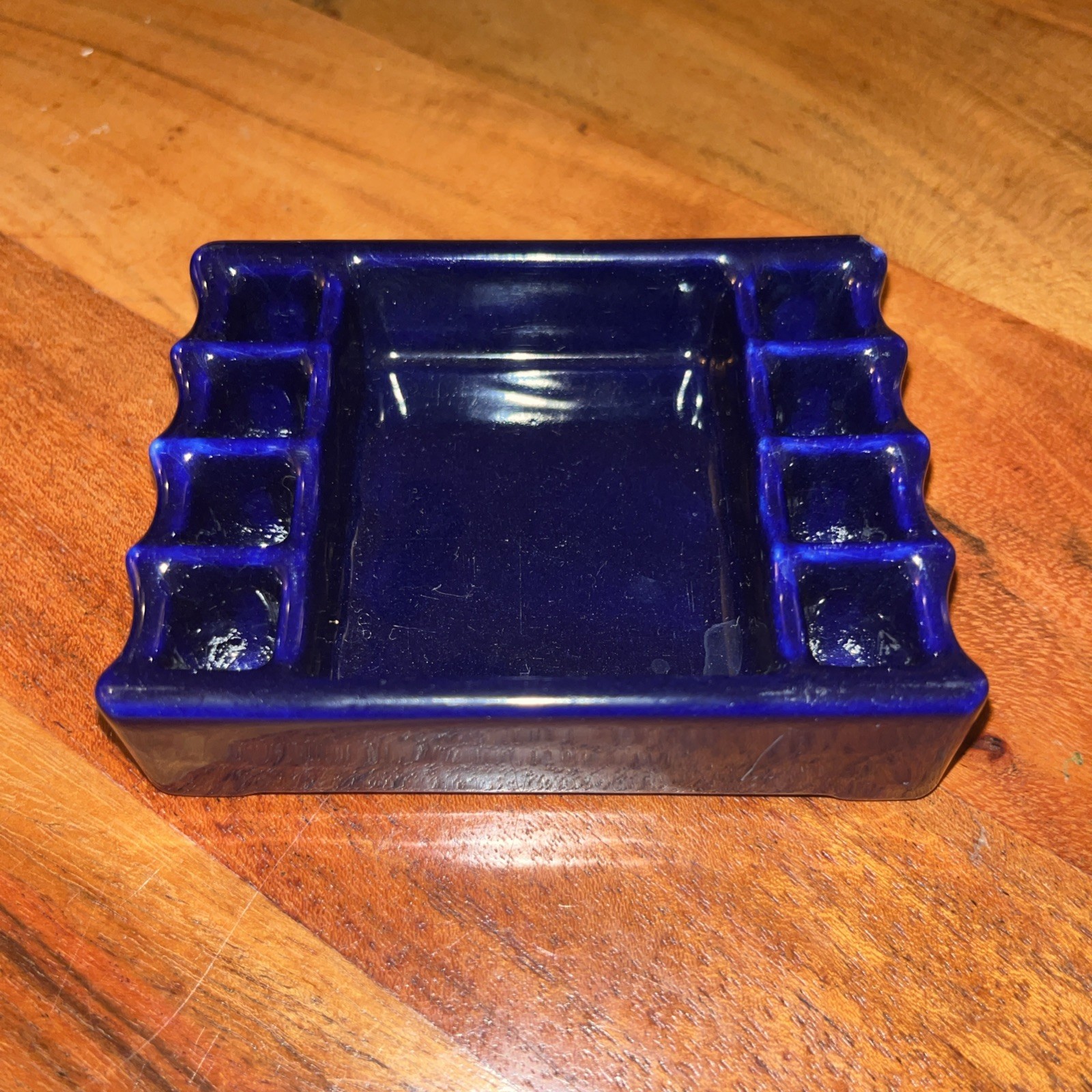 VINTAGE 1937 SNUF-A-RETTE COBALT BLUE ASHTRAY EXC