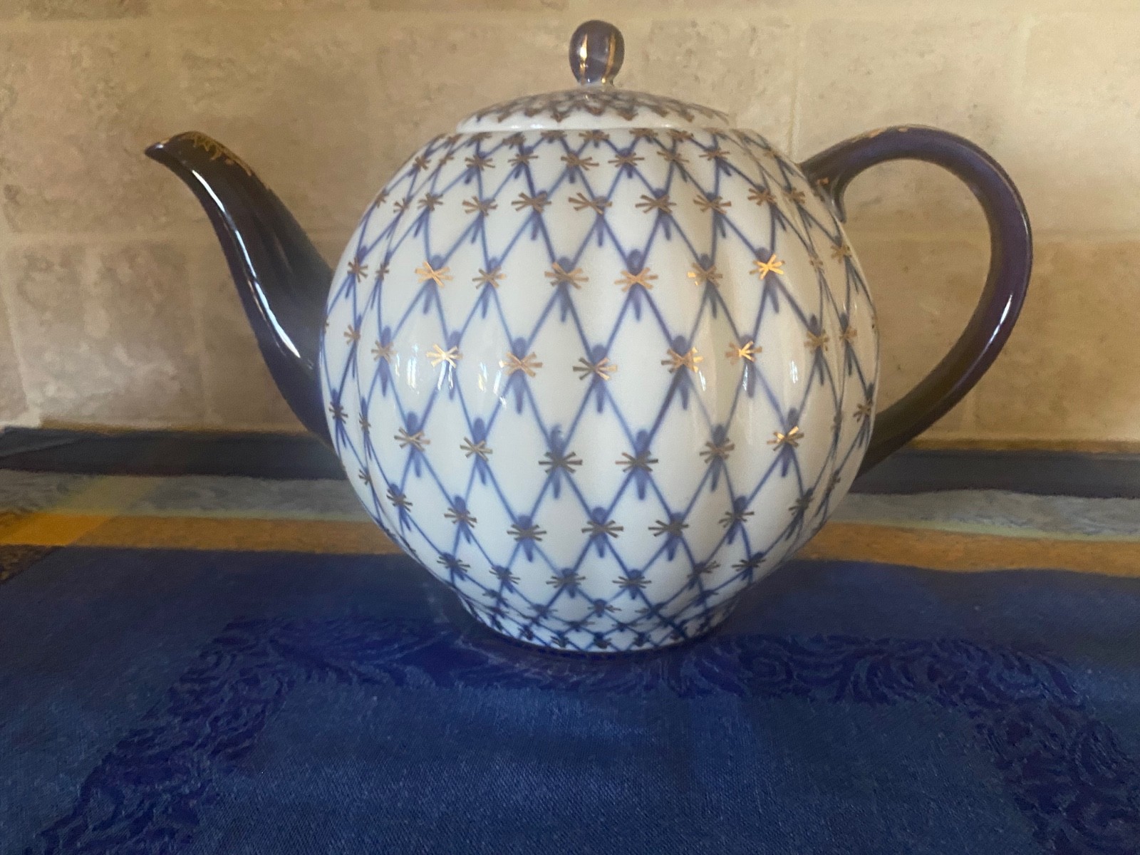 Vintage Leningrad Lomonosov Russian (USSR)Porcelain Tea Pot Cobalt Blue 22K Gold
