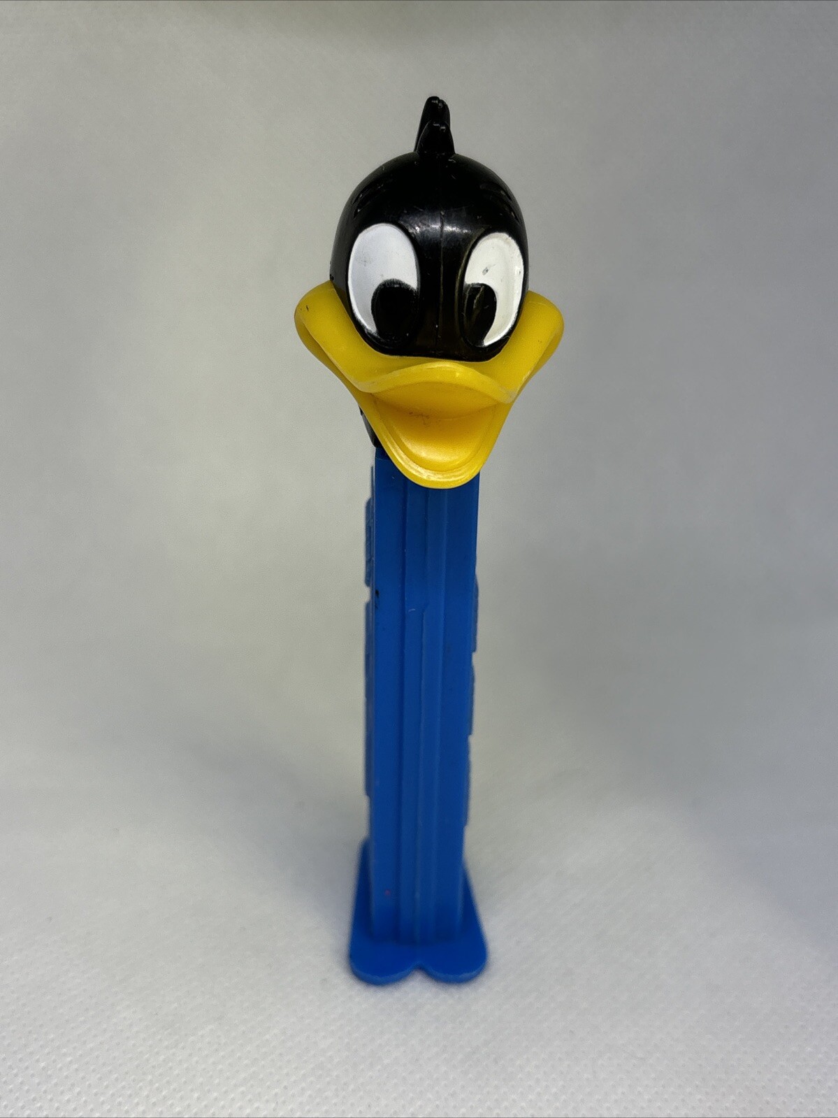 Vintage Daffy Duck with Feet Pez Dispenser Looney Tunes 1978 China