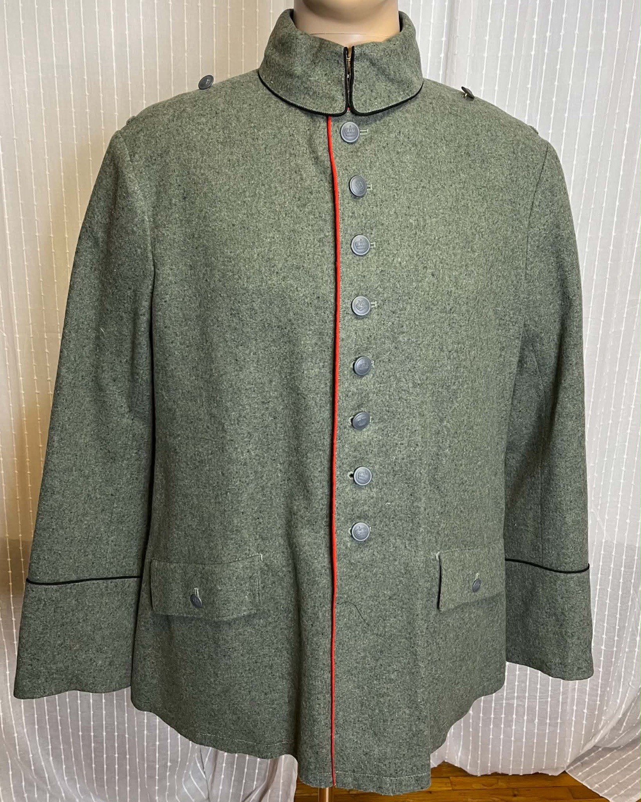 WWI German Feldbluse 1913 ( By Schuster) Located In US Size 56/182
