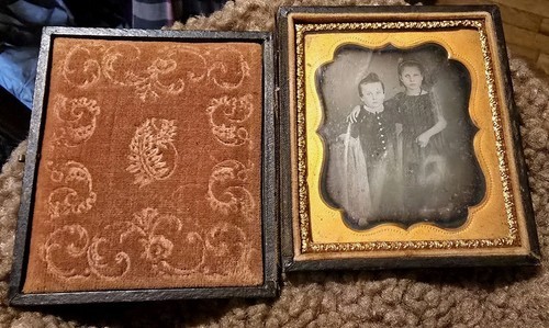 Daguerreotype Brother And Sister Original Antique 1800\'s In Photo Case