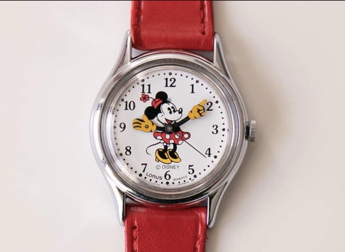Vintage Lorus Disney Minnie Mouse Watch RRS379 Red Leather Strap