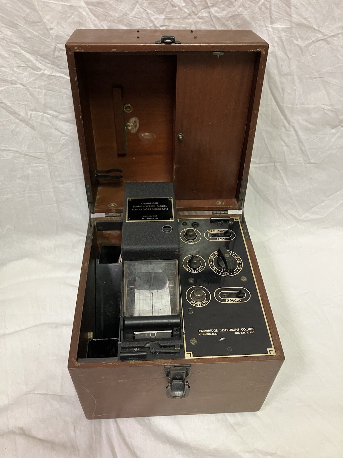 Vintage Cambridge Instrument Co Electrocardiograph Simpli-Scribe EKG Machine