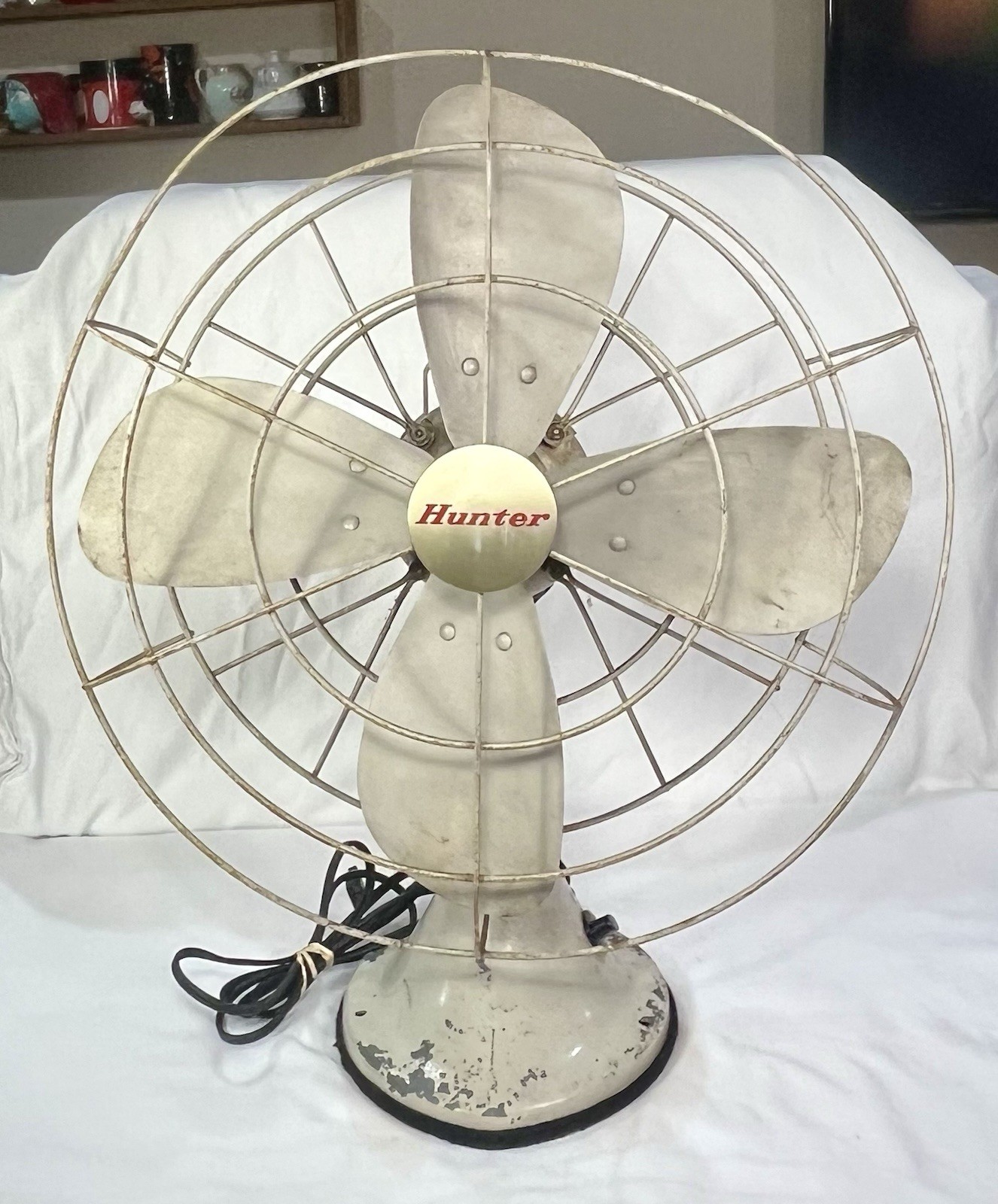 Vintage Hunter CG-16 CG1661 Oscillating Table Fan 16\