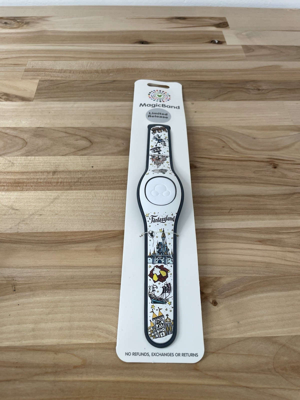 Disney Parks MagicBand Limited Release Fantasyland Rare