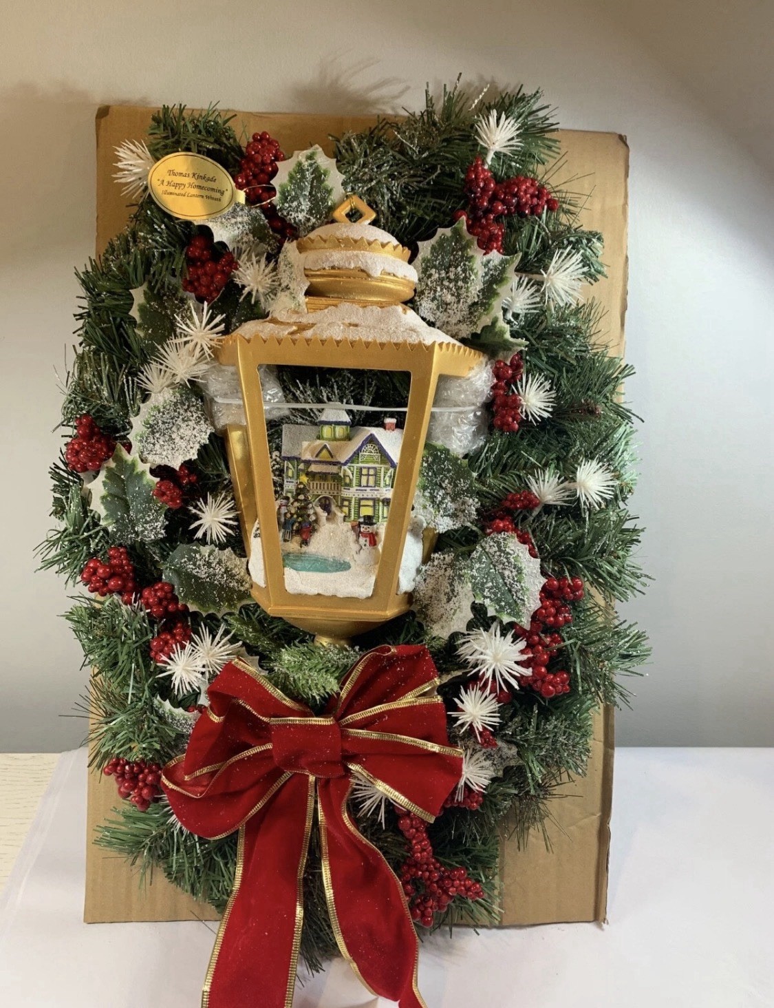 Bradford Exchange Thomas Kinkade A Happy Homecoming Iluminated Lantern Wreath