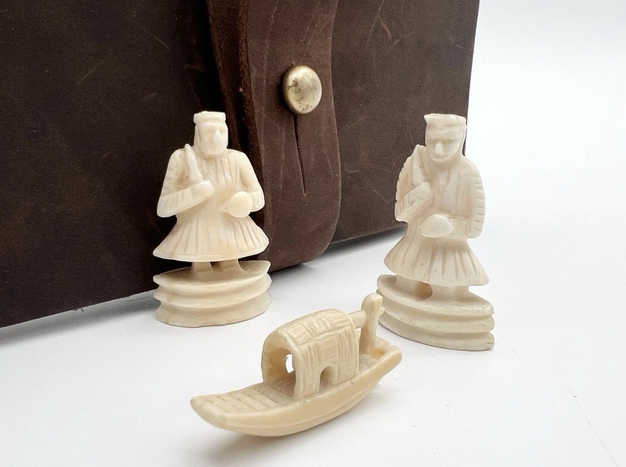 Vintage Hand Carved Miniature Figures Sampan Boat Carved