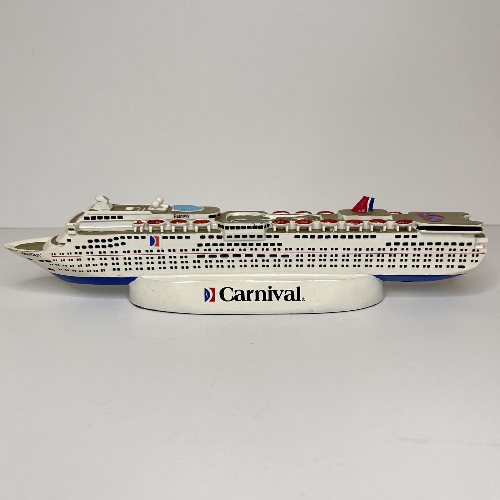 10” Resin Model of the Carnival Fantasy Cruise Ship Model Boat * Slight Damage*
