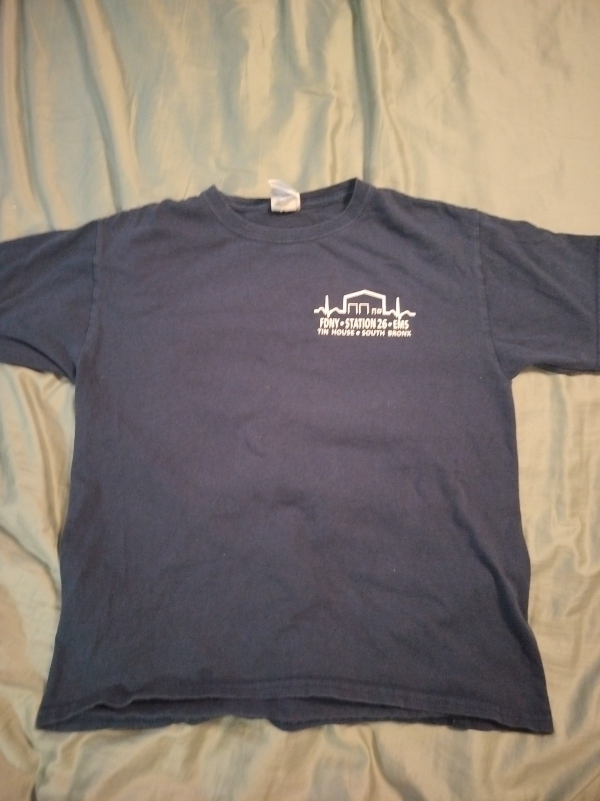 FDNY Station 26 EMS Tin House South Bronx T-shirt Youth Large Navy Blue FDNY Station 26 EMS Tin House South Bronx T-shirt Youth Large Navy Blue