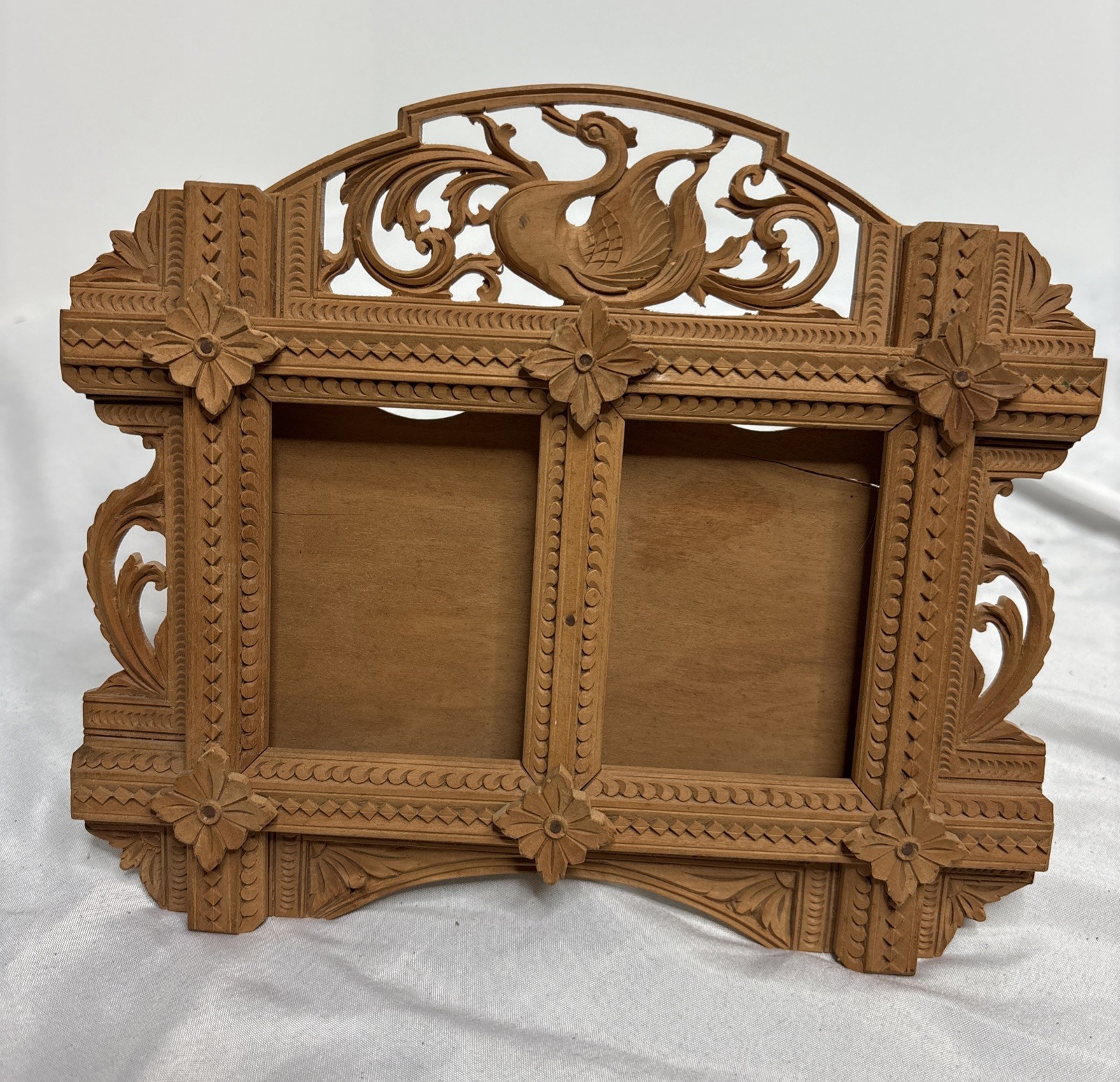 Handcrafted Folk Art Wood Carved Picture Frame Swan Tramp Art Style Easel READ