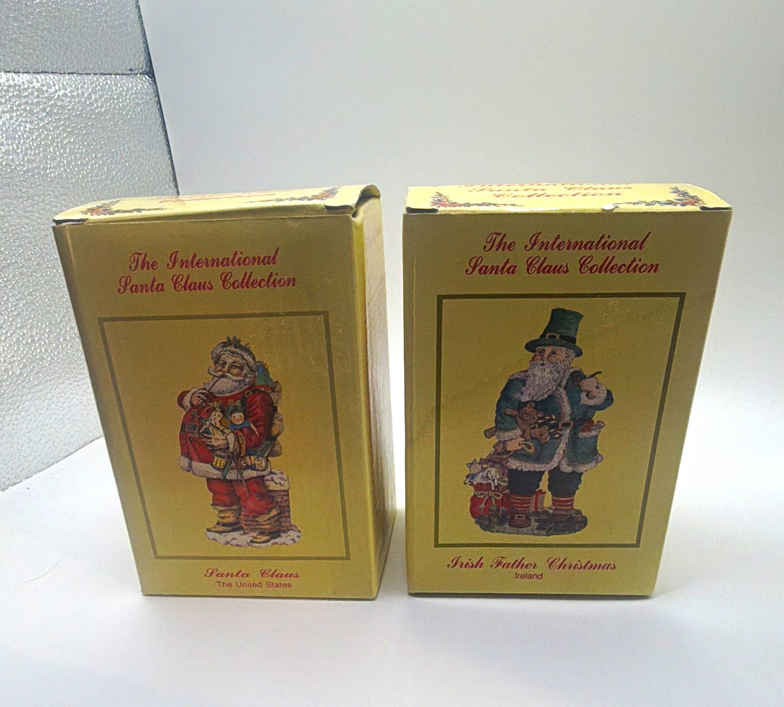 International Santa Claus Collection Santa Figurines Set of 2 Boxed Resin