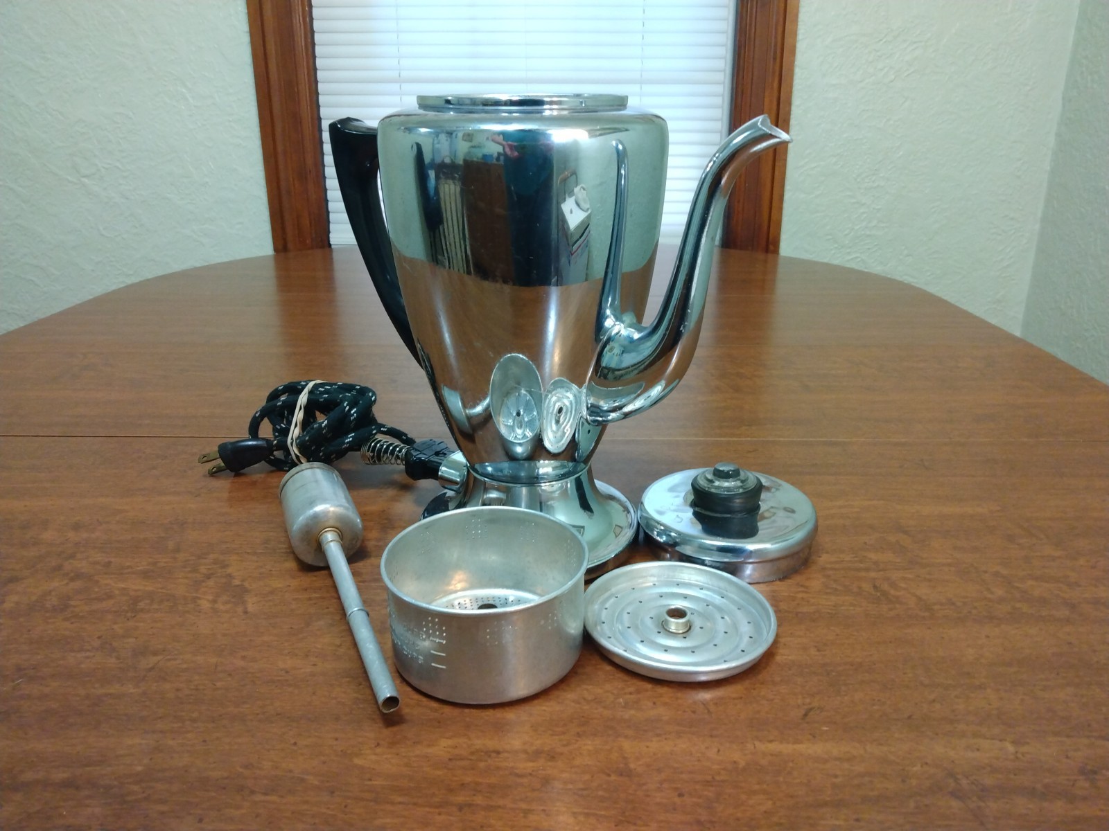 Vintage Mirro-Matic Electric Coffee Percolator Art Deco #9652 M 8 Cup w/Cord