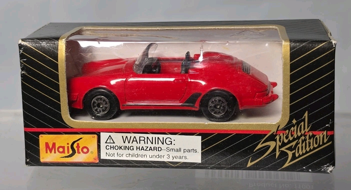NEW Maisto Special Edition Porsche 911 Speedster Red 1:64 Car #11001