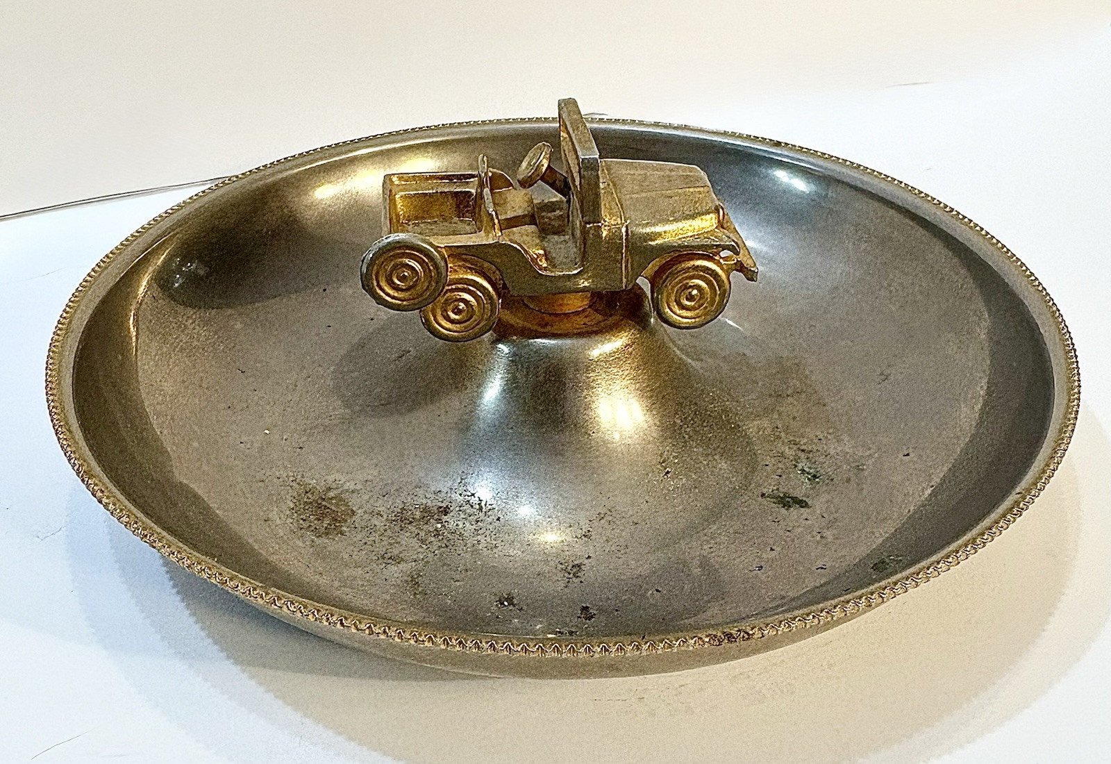 Antique Cast Metal Willie’s Jeep Dealer Promo Cigar Cigarette Ashtray 1940s 50s