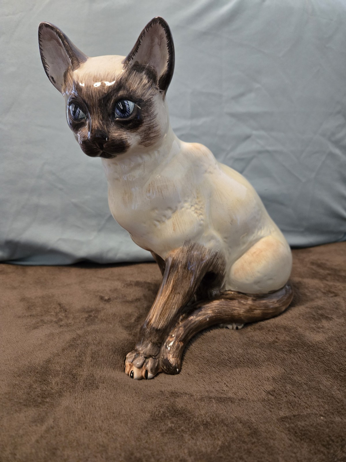 Vintage ITALIAN SIAMESE CAT POTTERY FIGURINE, Sitting Cat Sculpture, 1970s Italy