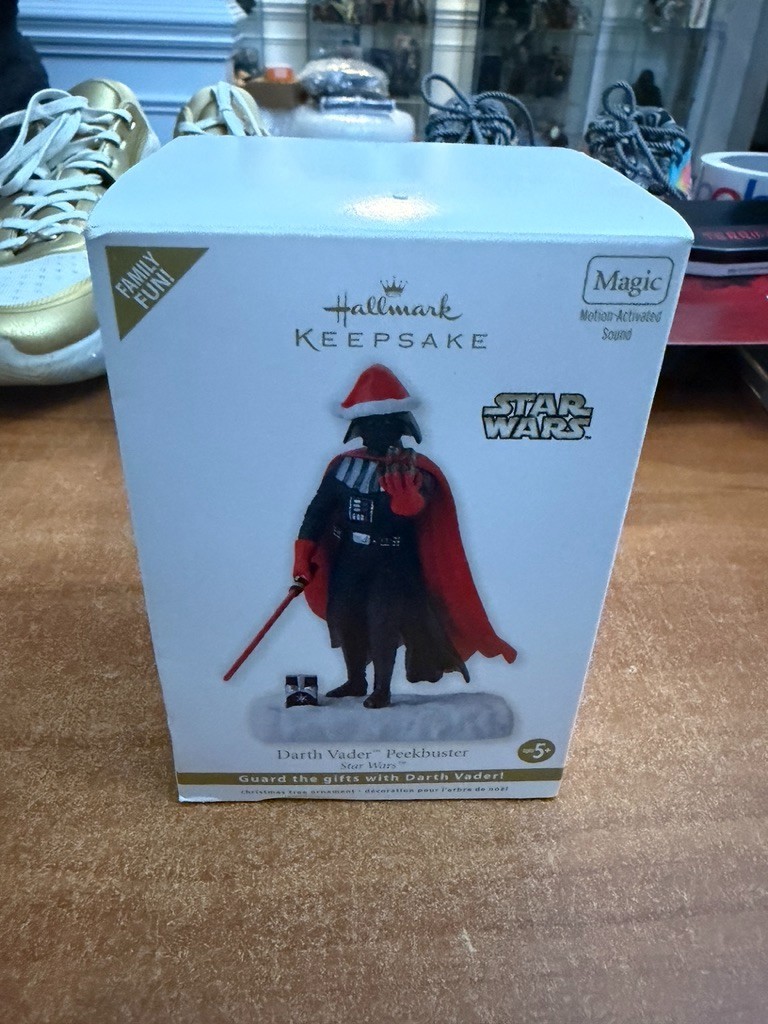Star Wars Hallmark Ornament 2012 Darth Vader Peekbuster Motion Sound NIB MIB