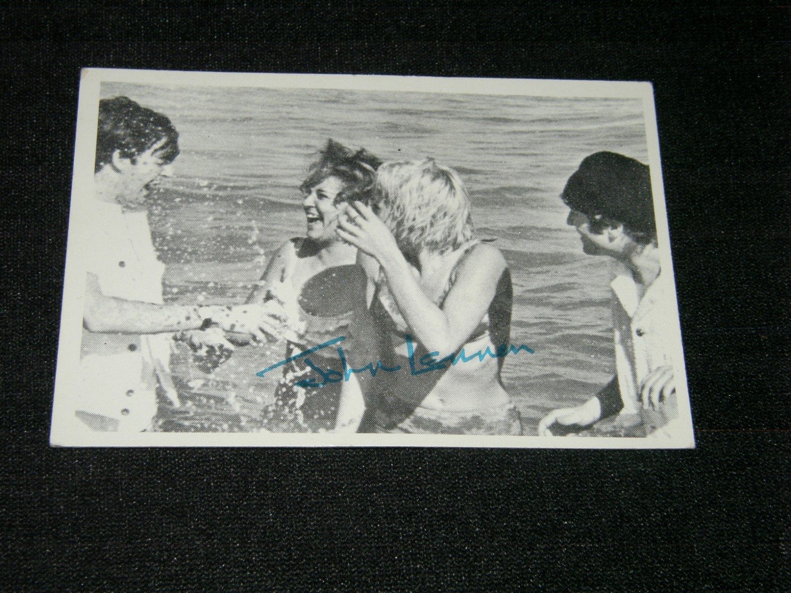 THE BEATLES 3RD SERIES / 1964 TOPPS CARD #163