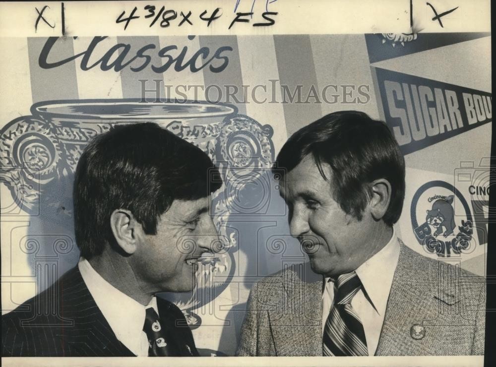 1976 Press Photo College Football Coaches Vince Dooley, Johnny Majors