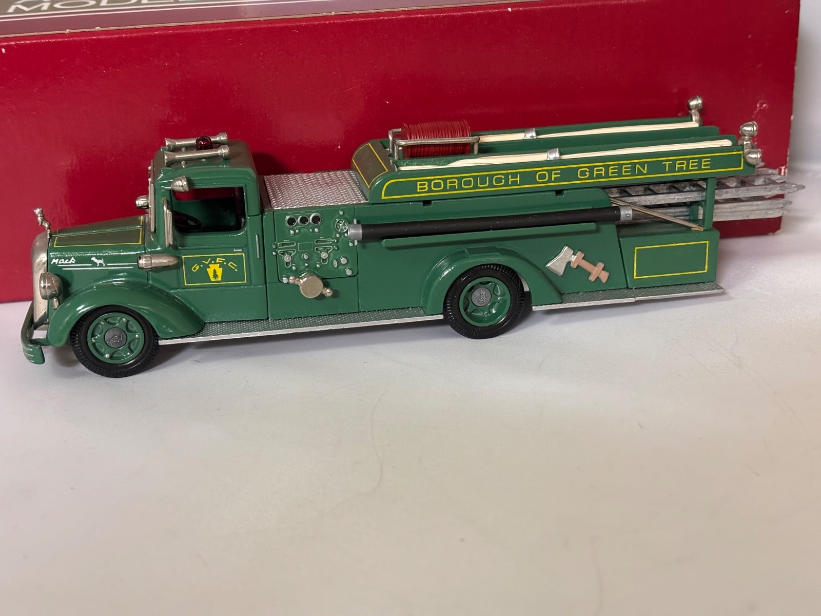 Ashton Model’s 1950 MACK 85LS QUADRUPLE COMBINATION “ GREEN TREE” PA
